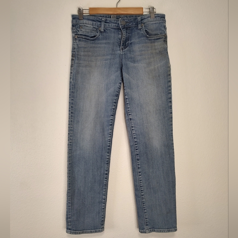 Kut from the Kloth Blue Light Wash Low Rise Straight Leg Five Pocket Jeans 8